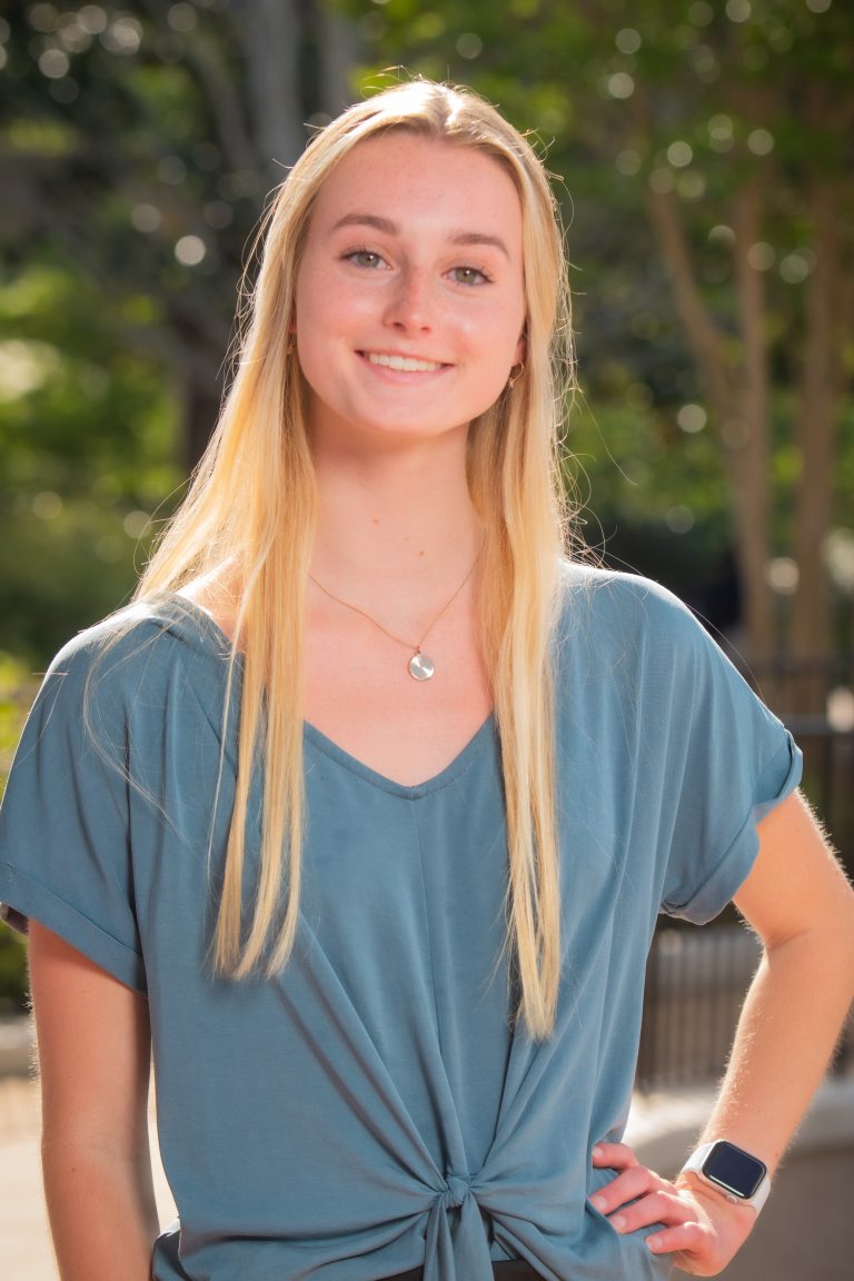 20220422, Lindsey Holmes, PeerInst22, Headshots